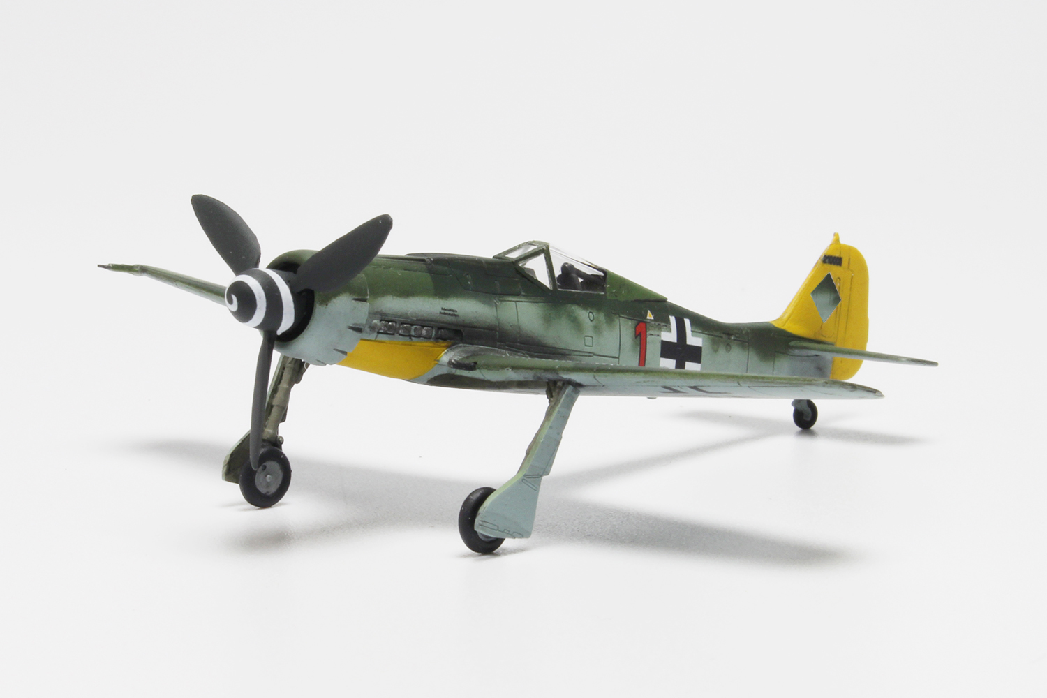 1/144 フォッケウルフ Fw190 D-9 イエローテイル(2機セット） タムタム