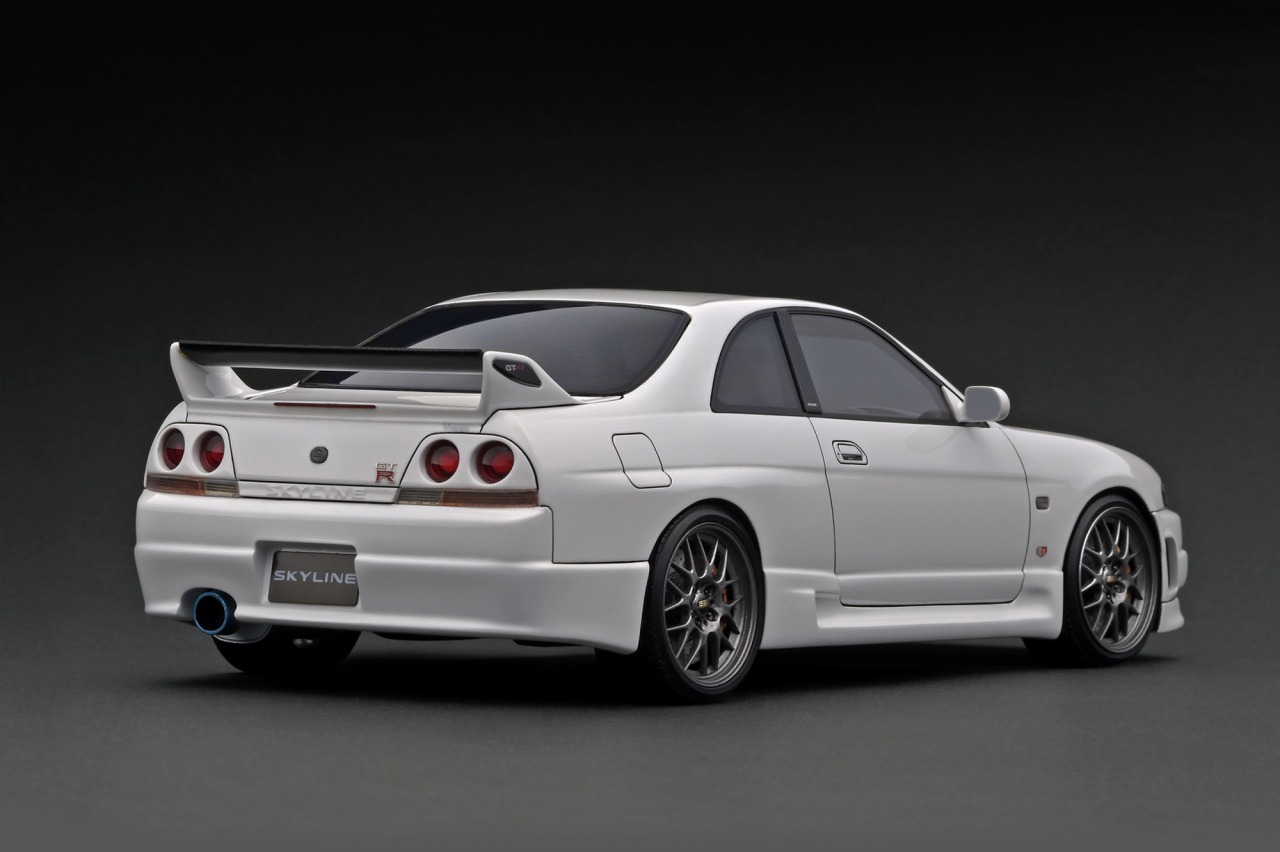 1/18 Nissan Skyline GT-R (BCNR33) White タムタムオンライン