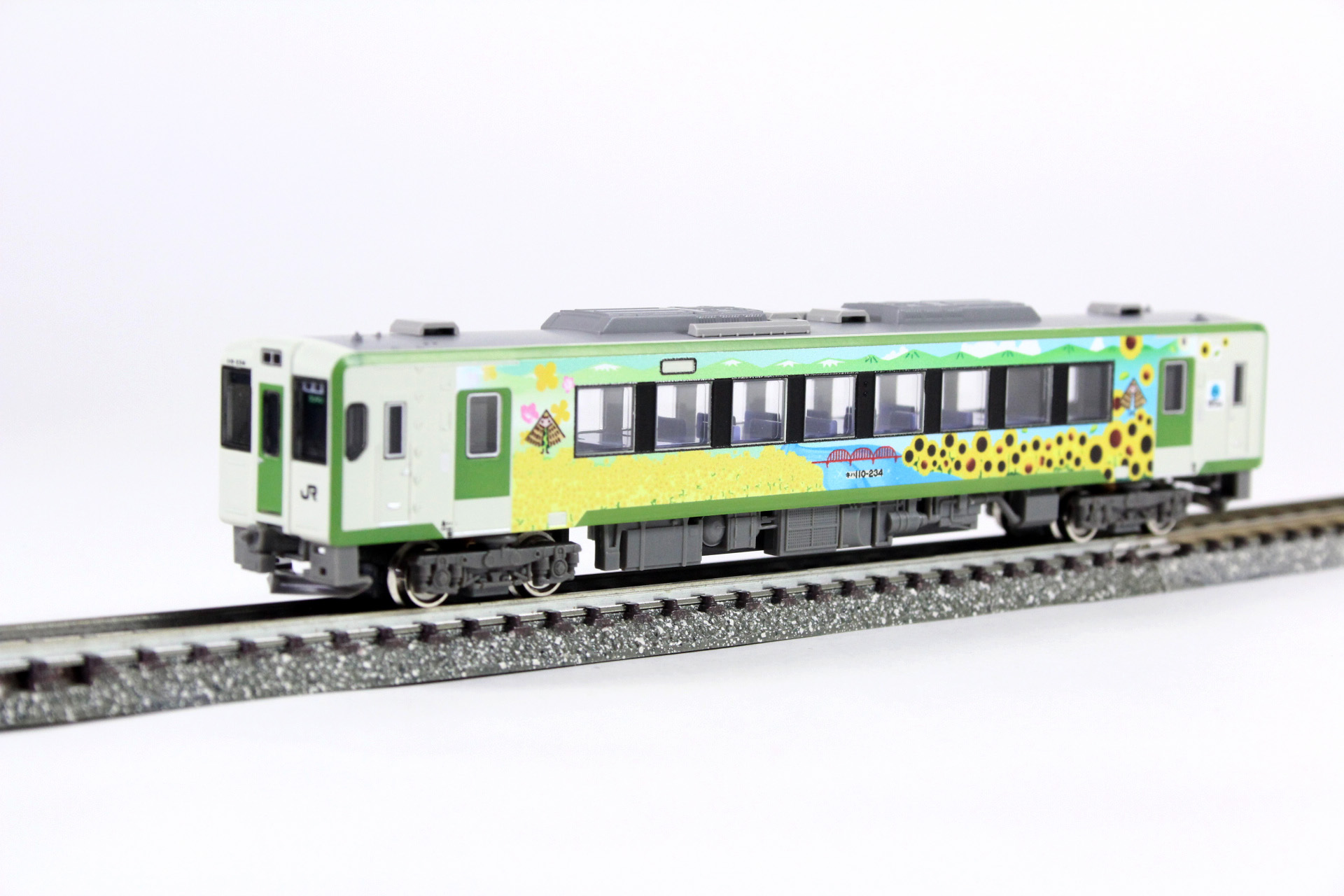 50588 JRキハ110形（200番代・飯山線の四季ラッピング）1両単品鉄道