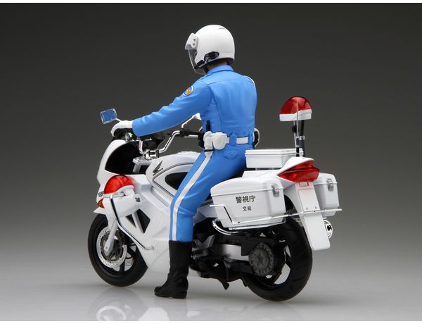 1/12 Honda VFR800P 白バイ 白バイ隊員 フィギュア付 タムタム