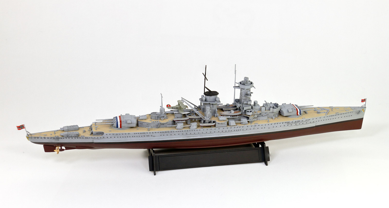 トランペッター 1/700 独海軍 ドイッチュラント級 ポケット戦艦